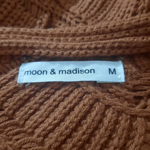 moon & madison Womens V-Neck Drop Shoulder Rust Tone Long Sleeve Sweater Size M - Picture 3 of 6